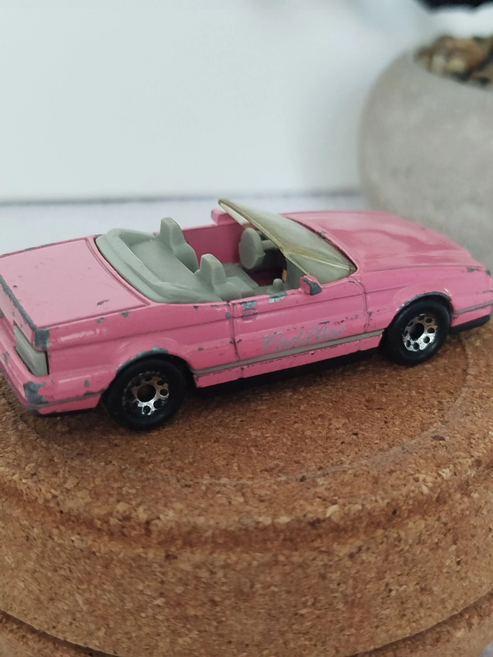Cadillac Allanté Matchbox Car – photo 4